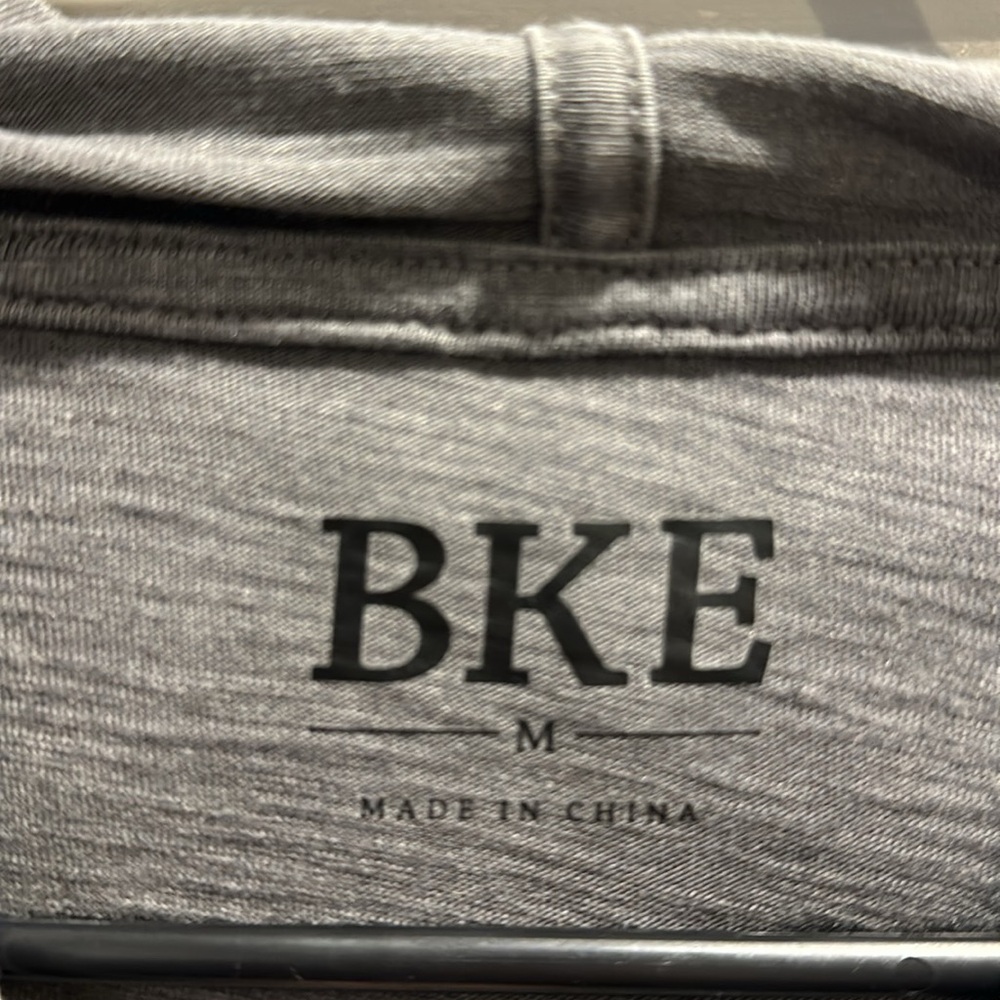 Men’s BKE light weight pull over with hood. Grey size Medium.
New without tags. - Picture 2 of 2